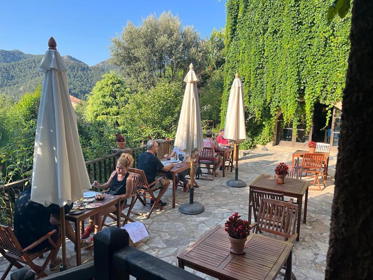 El Querol Vell Hotell Borredá Exteriör bild